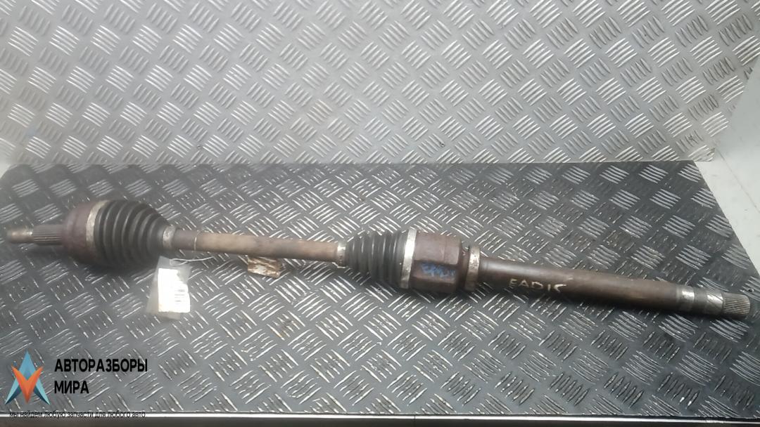 полуось передняя правая (приводной вал, ШРУС) Renault Scenic 3 поколение 2011, 1.9 л., дизель, МКПП, минивэн - фото №1