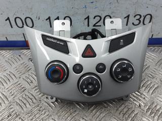 блок управления печки / климат-контроля Chevrolet Tracker 3 поколение 2013, 1.6 л., бензин, МКПП, внедорожник 5 дв., 95332722