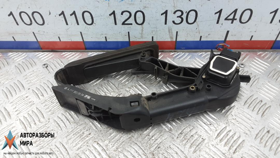 педаль Mercedes-Benz CLS-Класс C219 2005, 3.0 л., D 320CDI, дизель, АКПП, седан - фото №1