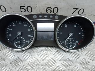 приборная панель Mercedes-Benz M-Класс W164 2005, 3.0 л., D ML320 CDI, дизель, АКПП, внедорожник 5 дв., A1645404247, A1645401311, AA2514420421