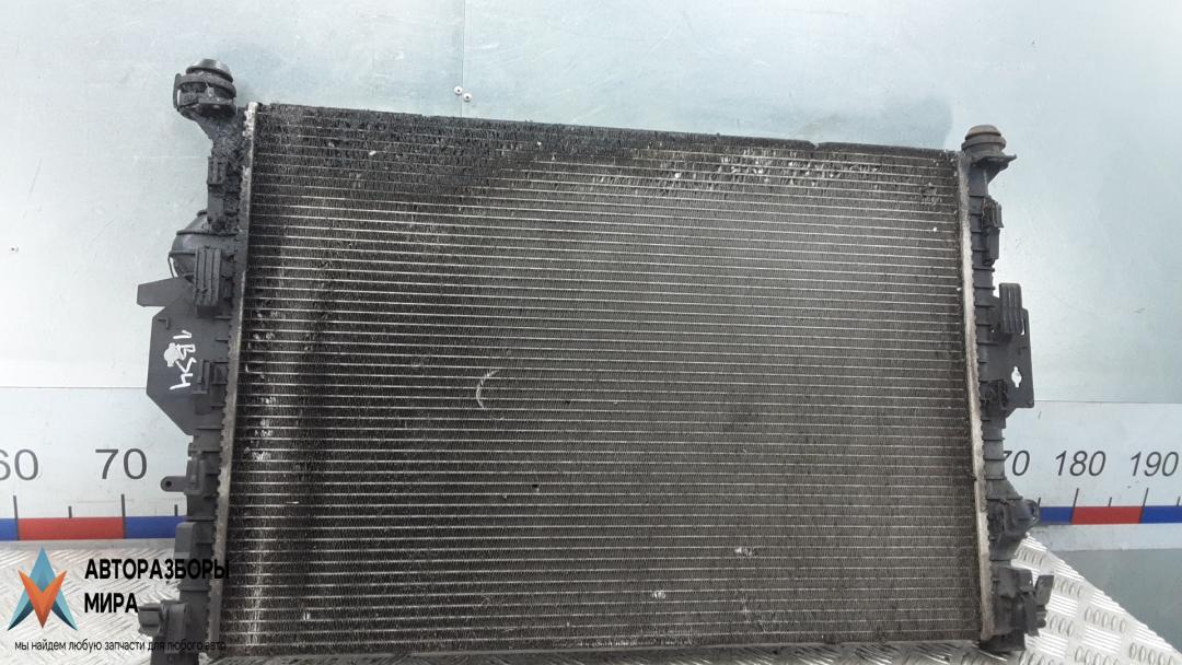 радиатор охлаждения Land Rover Freelander 2 поколение 2008, 2.2 л., D TD4, дизель, МКПП, внедорожник 5 дв. - фото №1