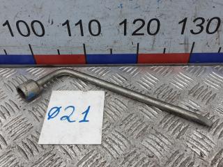 ключ колесный (балонный) Toyota RAV4 3 поколение (XA30) 2007, 2.2 л., дизель, МКПП, внедорожник 5 дв.