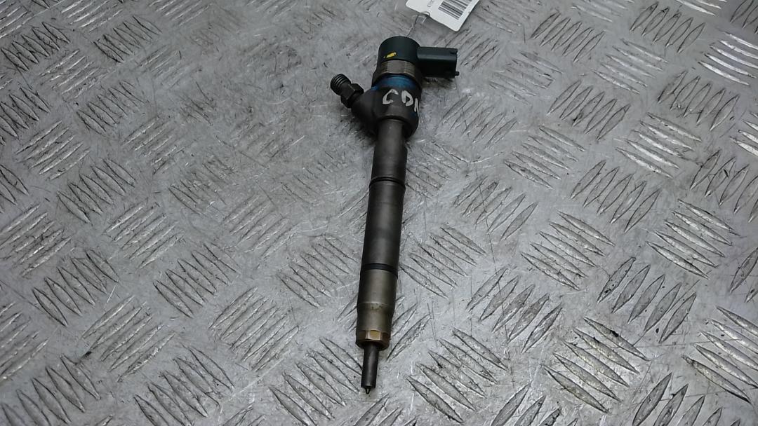 форсунка Hyundai i40 VF 2013, 1.7 л., дизель, МКПП, седан, 338002A800, 0445110411 - фото №1