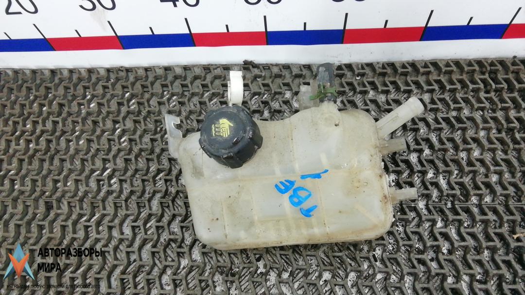 бачок расширительный Renault Megane 3 поколение 2009, 1.5 л., дизель, МКПП, универсал - фото №1