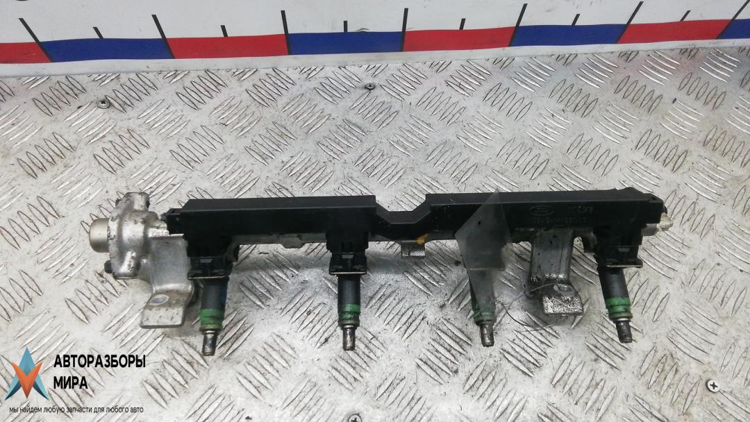 топливная рампа Ford C-Max 1 поколение 2004, 1.6 л., бензин, МКПП, минивэн, 98AG-14A390-LB - фото №1