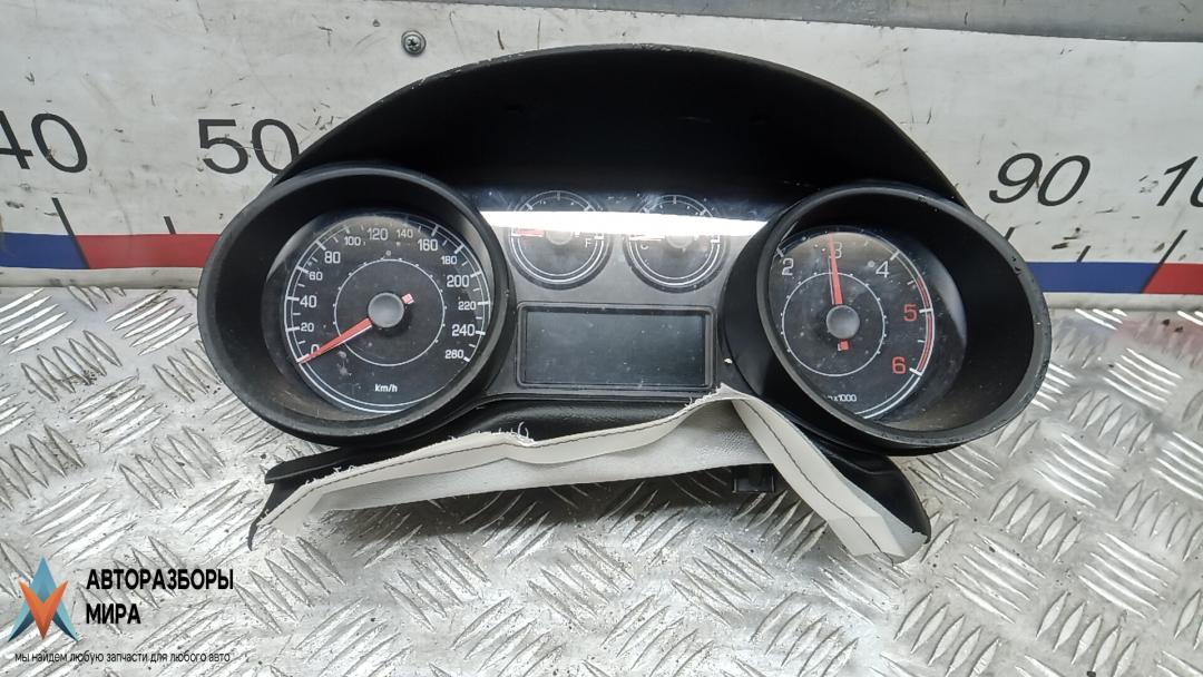 приборная панель Fiat Bravo 2 поколение 2009, 1.6 л., D Multijet 105, дизель, МКПП, хетчбэк 5 дв. - фото №1