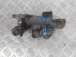 Корпус термостата бензиновый Volkswagen Polo 4 поколение [рестайлинг] 2006, 1.2 л., бензин, МКПП, хетчбэк 5 дв., 03C121111B