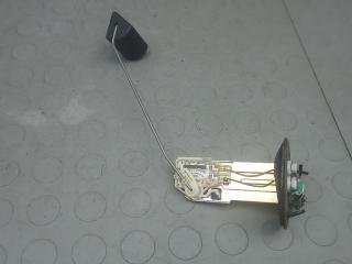 датчик уровня топлива Lexus LS 4 поколение 2007, 4.6 л., бензин, АКПП, седан, 8332080438