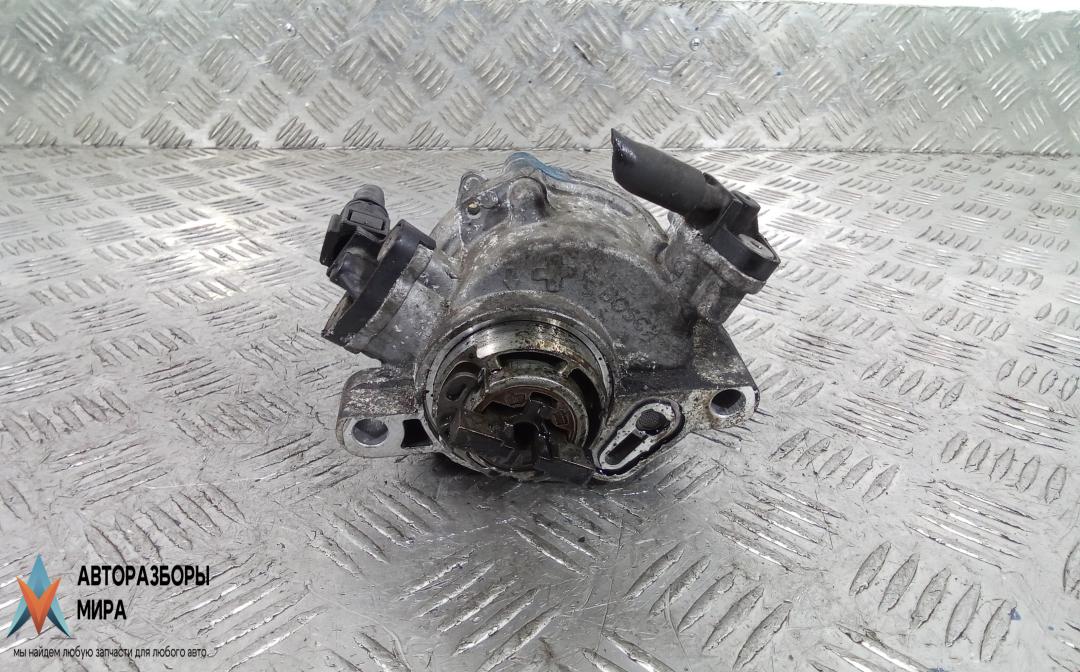 насос вакуумный Ford Focus 3 поколение 2013, 1.6 л., TDCi, дизель, МКПП, хетчбэк 5 дв. - фото №1