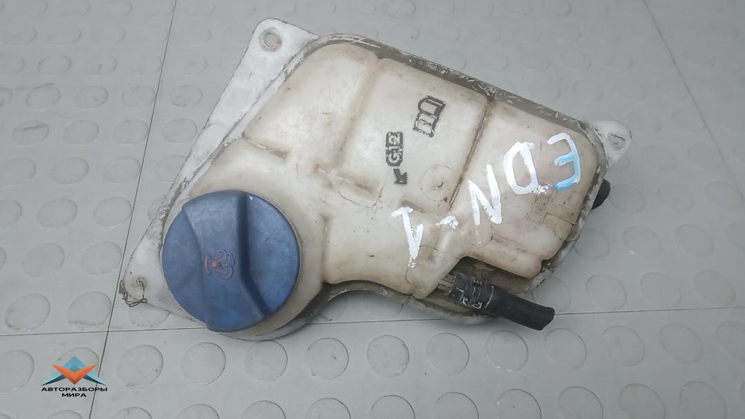 бачок расширительный Skoda Superb 1 поколение 2003, 1.9 л., дизель, МКПП, седан - фото №1