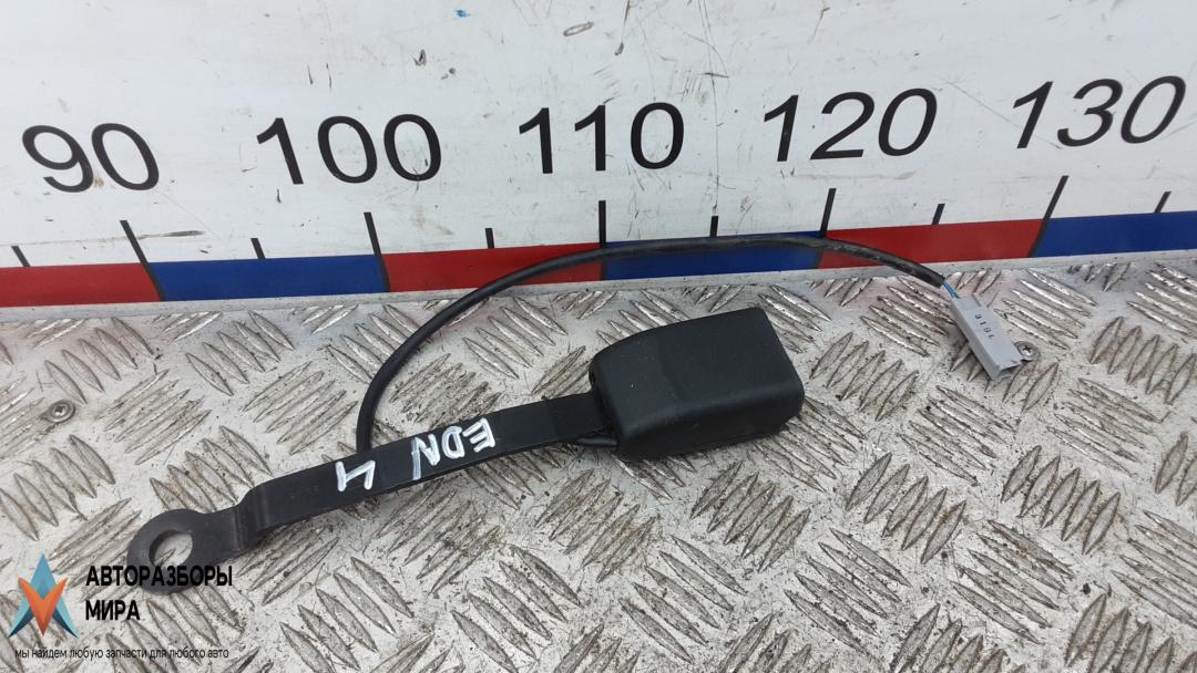 замок ремня безопасности Mazda 6 GJ 2014, 2.2 л., дизель, МКПП, седан - фото №1