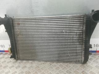 радиатор интеркулера Volkswagen Tiguan 1 поколение 2008, 2.0 л., дизель, МКПП, внедорожник 5 дв.