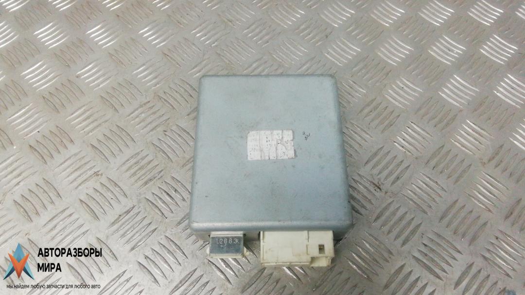 блок управления (другие) Toyota Auris 1 поколение 2007, 1.4 л., D-4D, дизель, МКПП, хетчбэк 5 дв. - фото №1