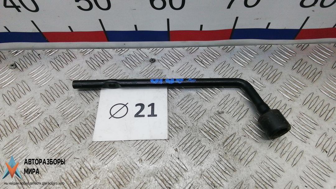 ключ колесный (балонный) Kia Sorento 2 поколение 2010, 2.2 л., дизель, АКПП, внедорожник 5 дв. - фото №1