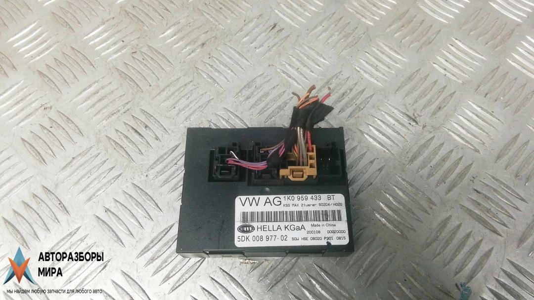 блок комфорта Volkswagen Tiguan 1 поколение 2008, 2.0 л., дизель, МКПП, внедорожник 5 дв., 5DK00897702 - фото №1