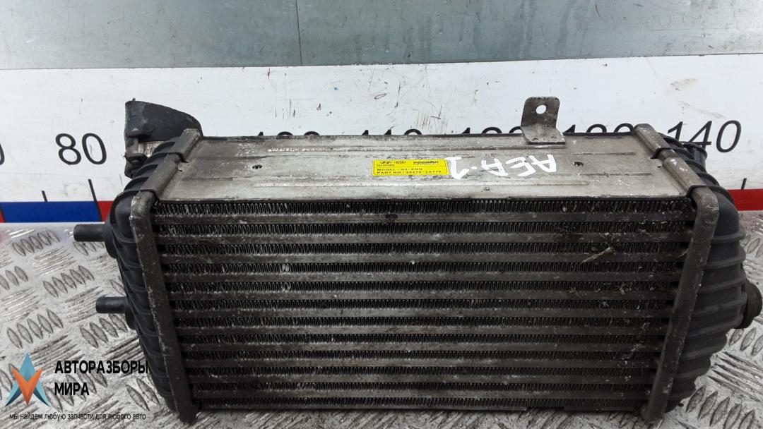 радиатор интеркулера Kia Ceed 2 поколение 2012, 1.6 л., дизель, МКПП, хетчбэк 5 дв., 282712A740 - фото №1