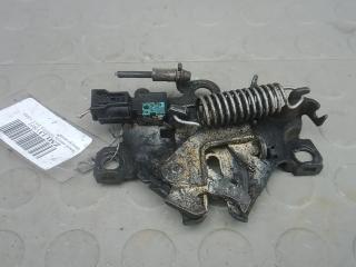 замок капота Toyota RAV4 3 поколение (XA30) 2006, 2.2 л., дизель, МКПП, внедорожник 5 дв.