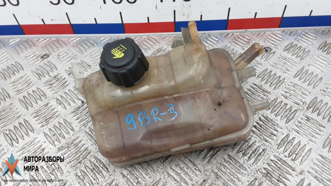 бачок расширительный Renault Megane 3 поколение 2009, 1.5 л., дизель, МКПП, хетчбэк 5 дв. - фото №1