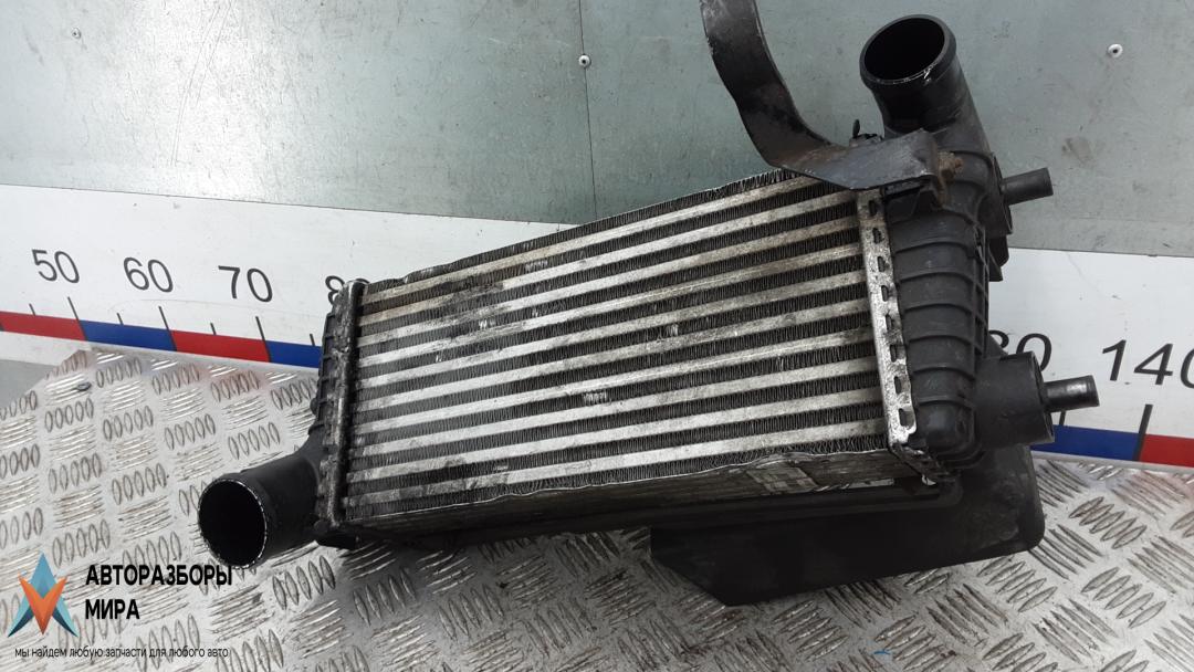 радиатор интеркулера Ford Focus 3 поколение 2011, 1.6 л., TDCi, дизель, МКПП, хетчбэк 5 дв. - фото №1