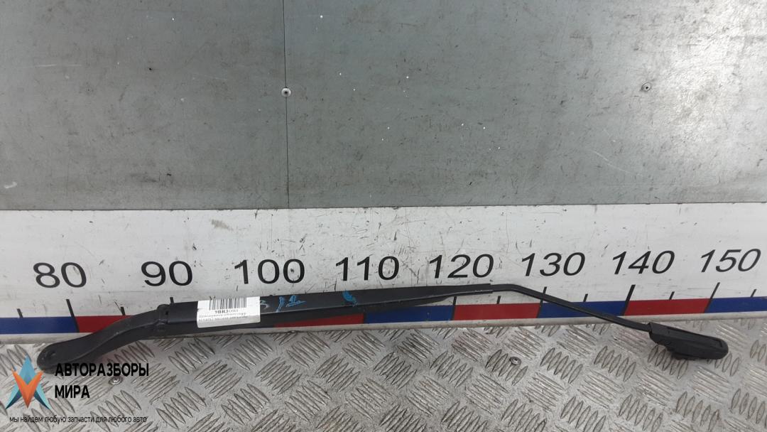 щеткодержатель (поводок стеклоочистителя, дворник) Renault Megane 3 поколение 2009, 1.5 л., дизель, МКПП, хетчбэк 5 дв. - фото №1