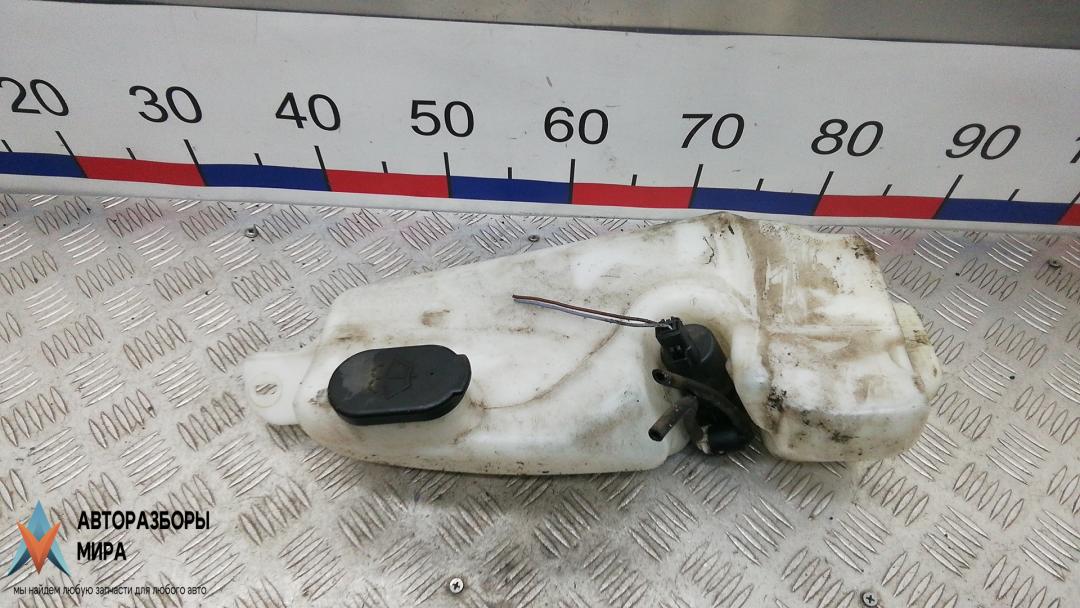 бачок омывателя Renault Duster 1 поколение 2013, 1.5 л., дизель, МКПП, внедорожник 5 дв. - фото №1