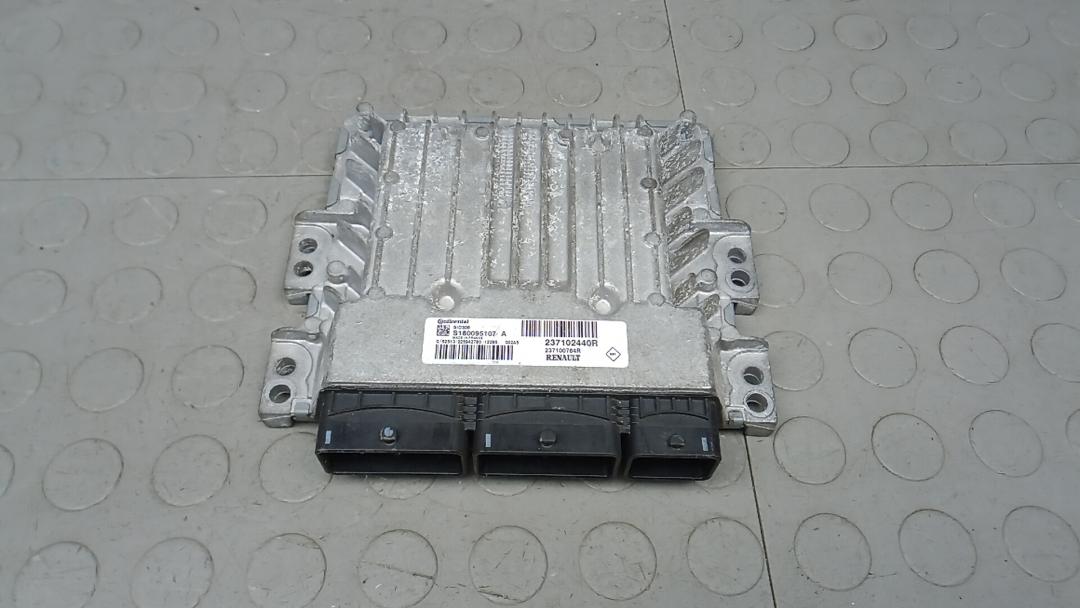 ЭБУ Renault Duster 1 поколение 2013, 1.5 л., дизель, МКПП, внедорожник 5 дв., 237102440R - фото №1