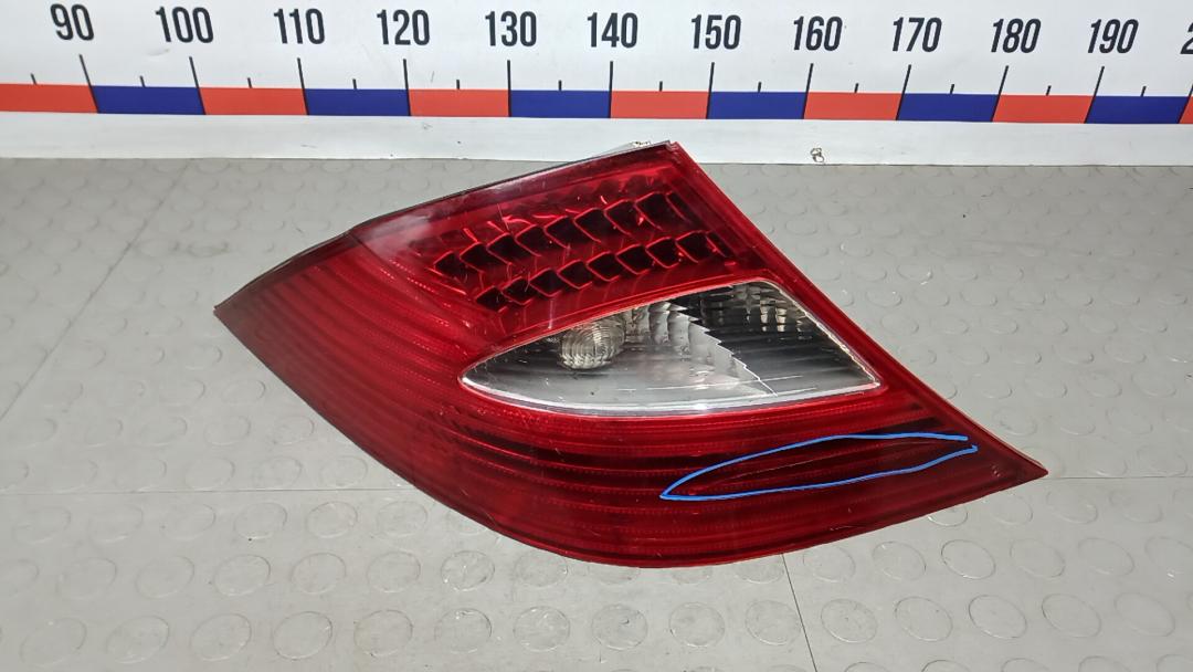 фонарь задний левый Mercedes-Benz CLS-Класс C219 2007, 3.0 л., D 320CDI, дизель, АКПП, седан - фото №1