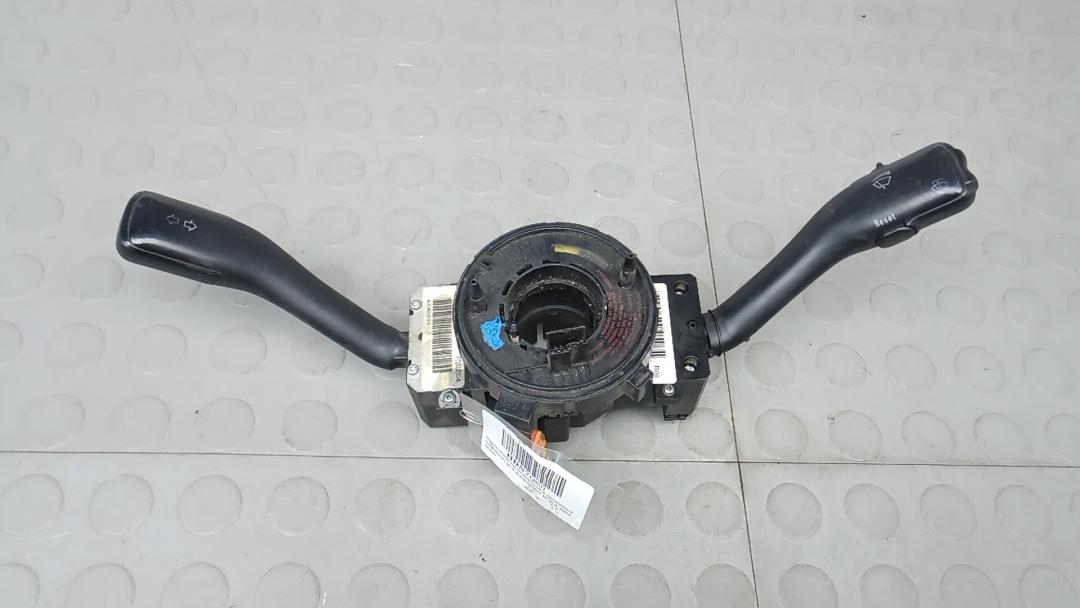 переключатель подрулевой Volkswagen Bora 1 поколение 2004, 1.9 л., дизель, МКПП, седан, 8L0953513G - фото №1