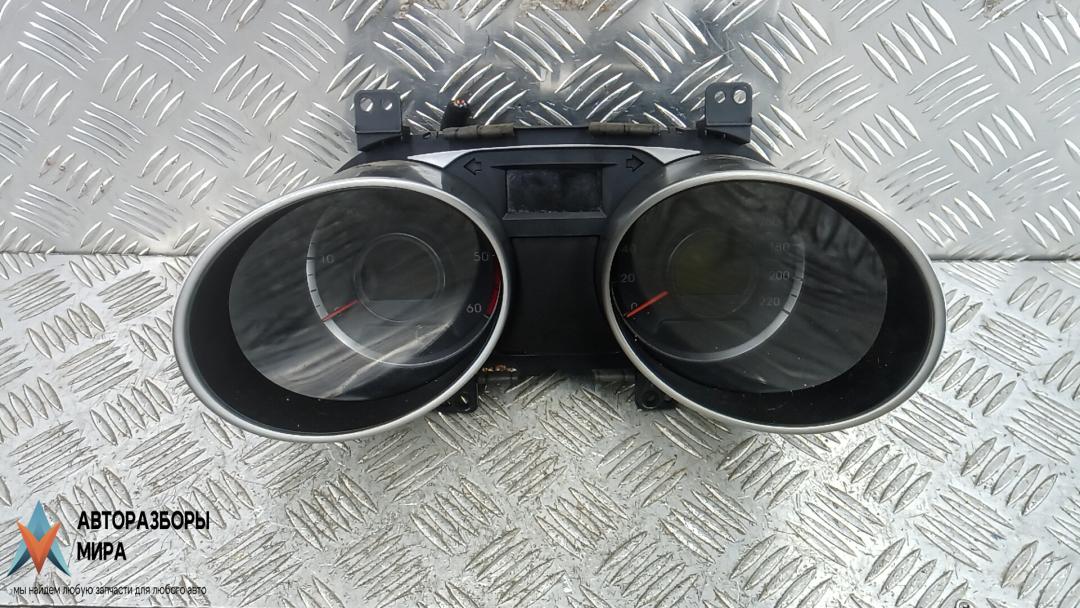 приборная панель Hyundai ix35 1 поколение 2011, 1.7 л., дизель, МКПП, внедорожник 5 дв., 940032Y290 - фото №1