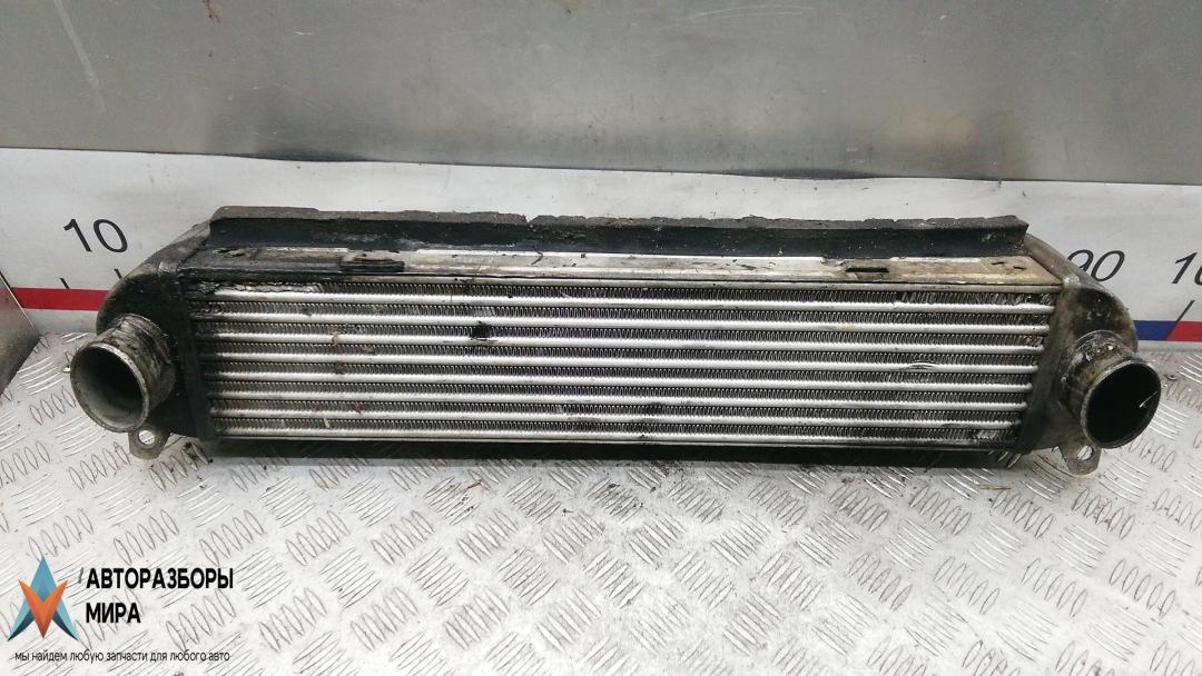 радиатор интеркулера Land Rover Discovery 3 поколение 2005, 2.7 л., TD V6, дизель, АКПП, внедорожник 5 дв. - фото №1