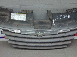 решетка радиатора Chrysler Voyager 4 поколение [рестайлинг] 2006, 2.8 л., CRD, дизель, АКПП, минивэн