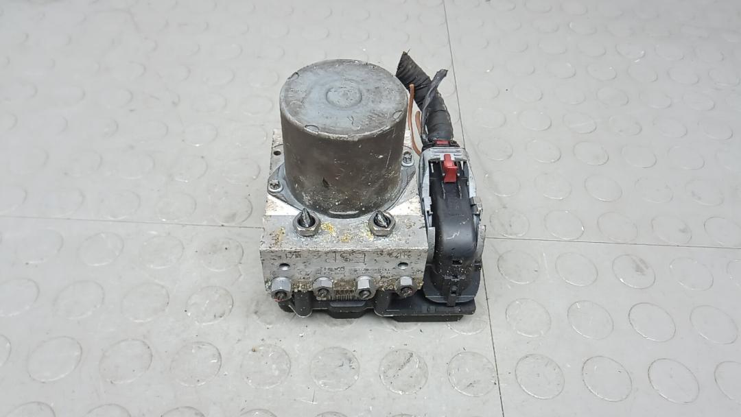 блок ABS Audi Q5 8R 2011, 2.0 л., дизель, МКПП, внедорожник 5 дв., 0265951511 - фото №1