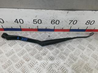 щеткодержатель (поводок стеклоочистителя, дворник) Toyota RAV4 2 поколение (XA20) 2002, 2.0 л., дизель, МКПП, внедорожник 5 дв.