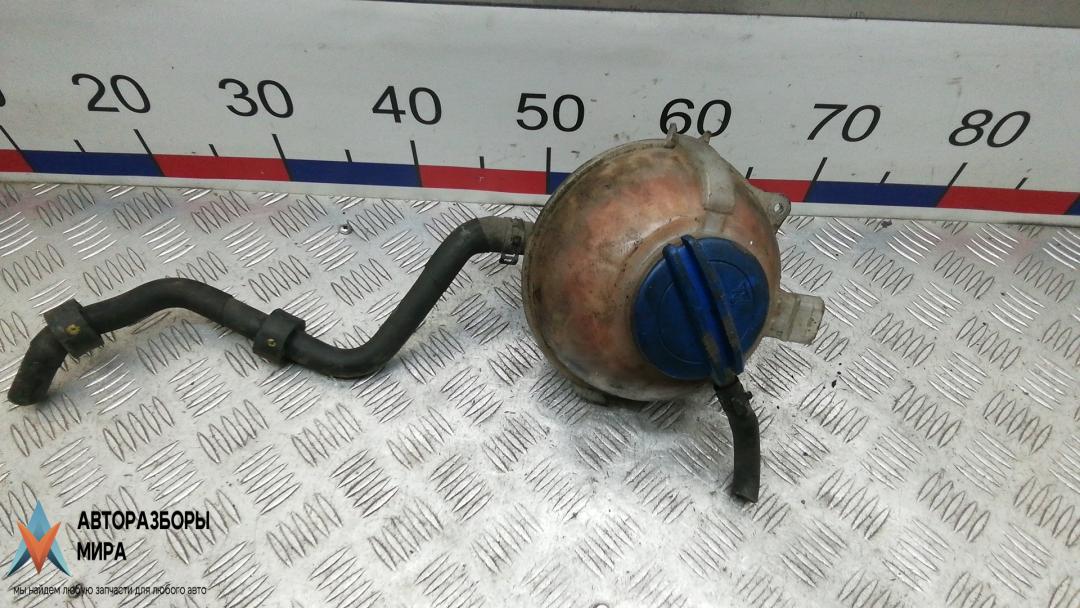 бачок расширительный Skoda Rapid 1 поколение 2013, 1.6 л., дизель, МКПП, хетчбэк 5 дв., 6Q0121407B - фото №1