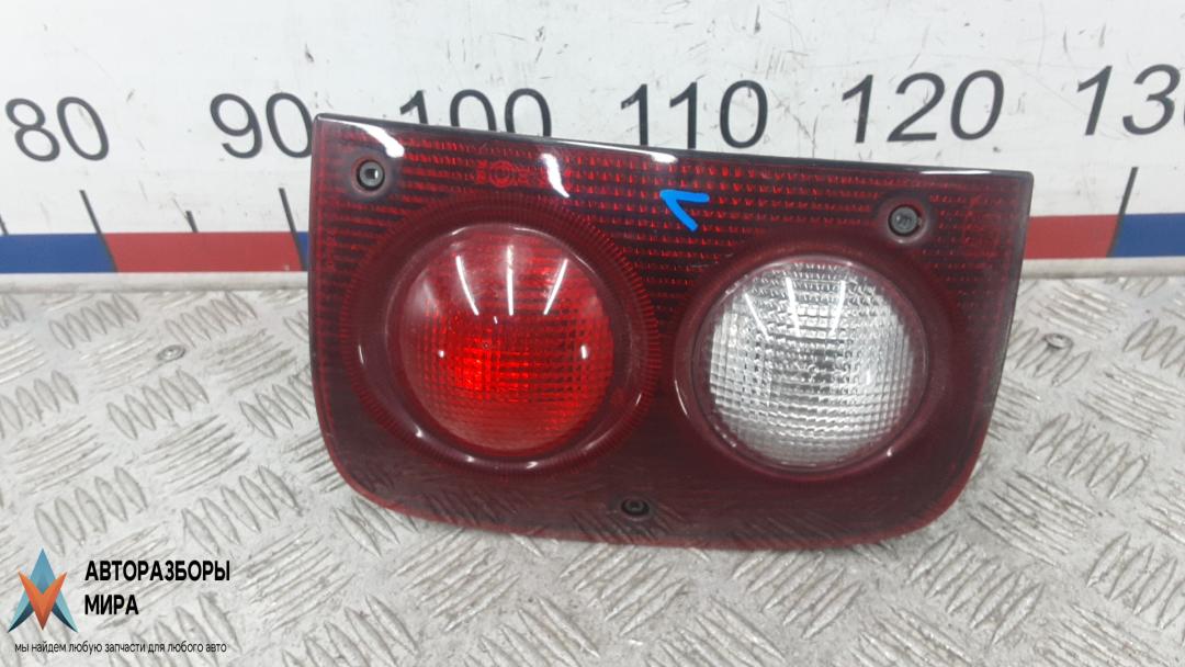 фонарь задний правый Land Rover Freelander 1 поколение 2000, 1.8 л., бензин, МКПП, внедорожник 5 дв. - фото №1