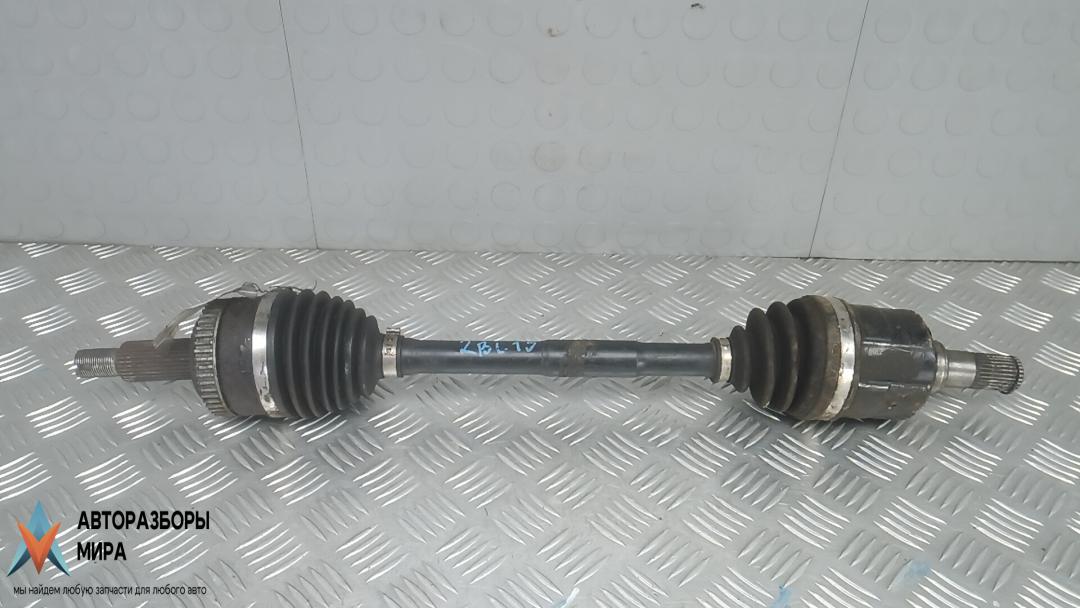 полуось передняя левая (приводной вал, ШРУС) Kia Sportage 3 поколение 2013, 1.7 л., дизель, МКПП, внедорожник 5 дв., 495002Y900 - фото №1