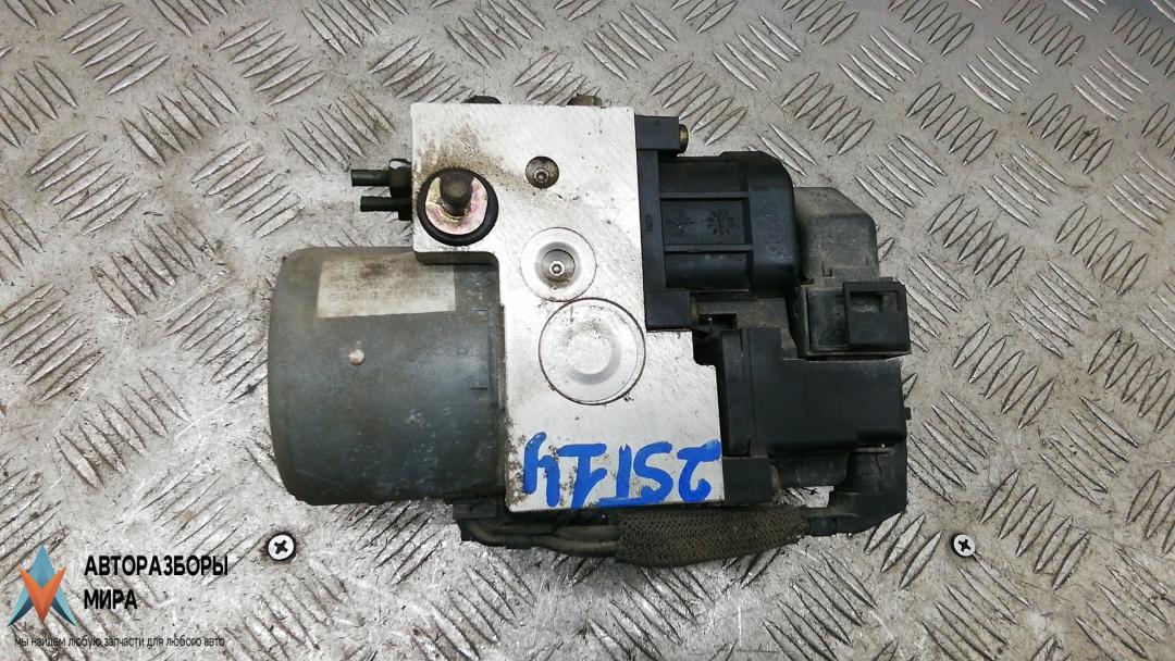 блок ABS Subaru Legacy 3 поколение 2000, 2.0 л., бензин, МКПП, универсал, 27531AC060 - фото №1