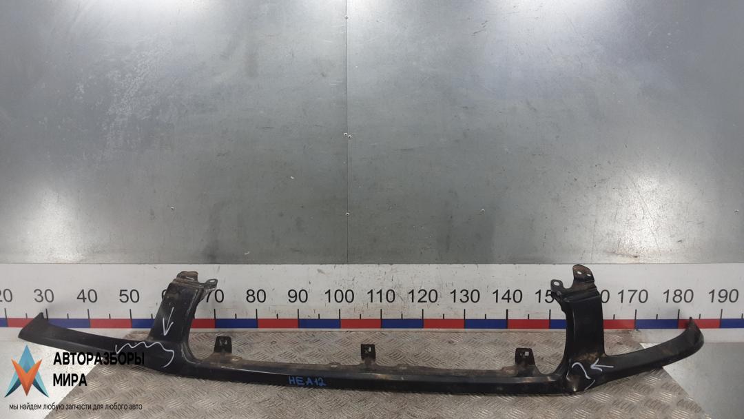 ресничка (ус) левой фары Toyota RAV4 2 поколение (XA20) 2001, 1.8 л., бензин, МКПП, внедорожник 5 дв. - фото №1