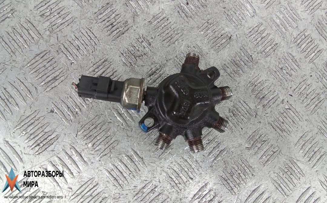 топливная рампа Renault Fluence 1 поколение 2010, 1.5 л., дизель, МКПП, седан, H8200334367 - фото №1