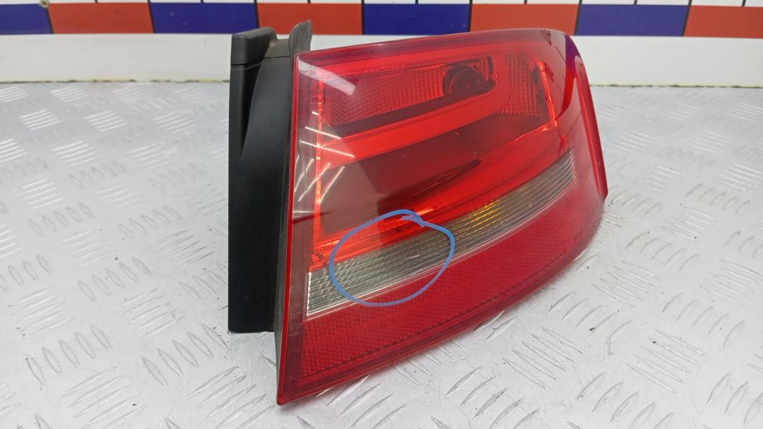фонарь задний правый Audi A4 2012, 2.0 л., дизель, МКПП, седан, 8K5945096AA