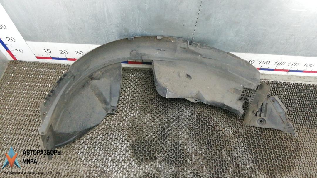 Подкрылок передний правый Dacia Sandero 2 поколение 2015, 0.9 л., бензин, МКПП, хетчбэк 5 дв. - фото №1