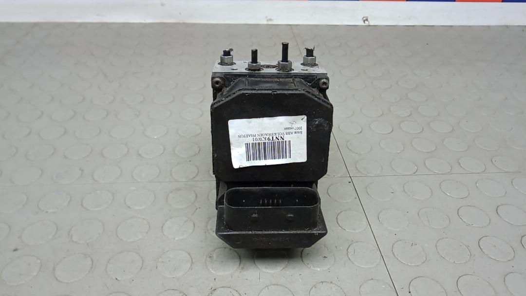 блок ABS Volkswagen Phaeton 1 поколение 2007, 3.0 л., дизель, АКПП, седан, 0265950105 - фото №1