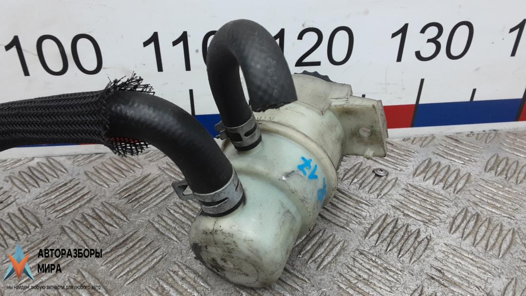 бачок гура Dodge Caliber 1 поколение 2008, 2.0 л., дизель, МКПП, внедорожник 5 дв. - фото №1