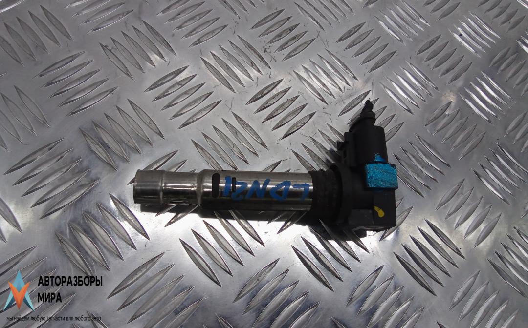 катушка зажигания Volkswagen Golf 4 поколение 2002, 1.4 л., бензин, МКПП, хетчбэк 5 дв., 036905715F - фото №1