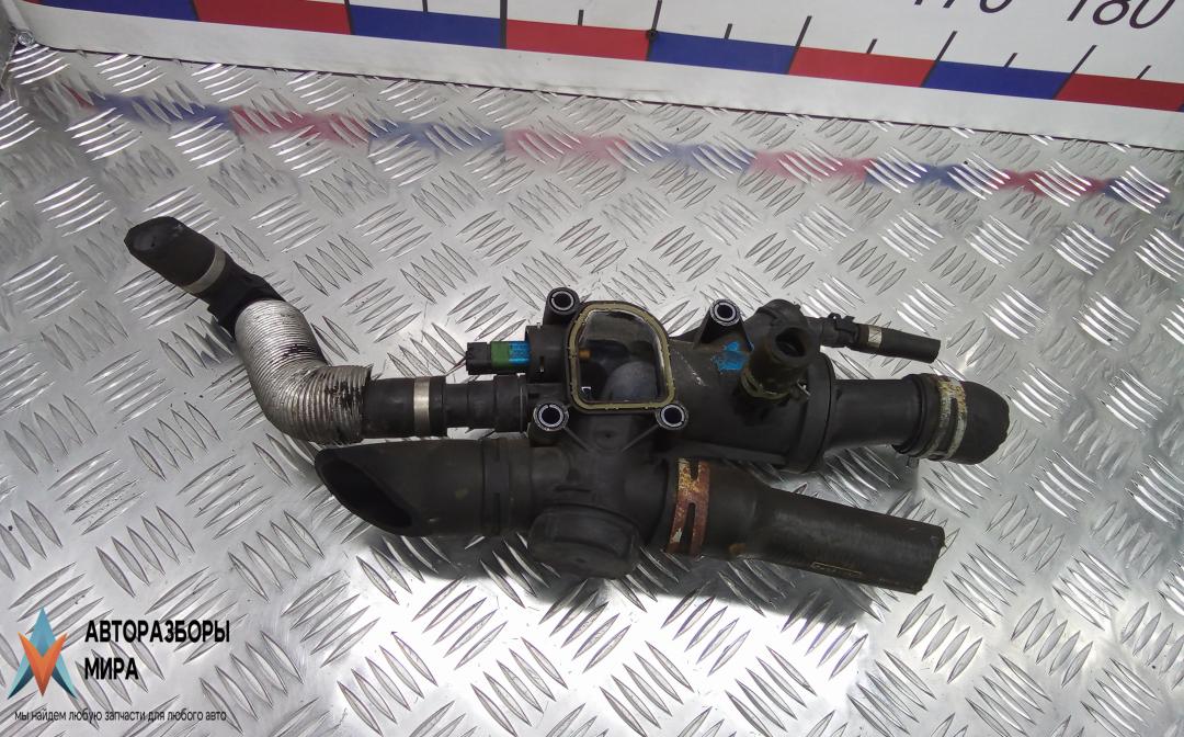 Корпус термостата дизельный Ford Kuga 1 поколение 2010, 2.0 л., TDCi 4x4, дизель, МКПП, внедорожник 5 дв. - фото №1