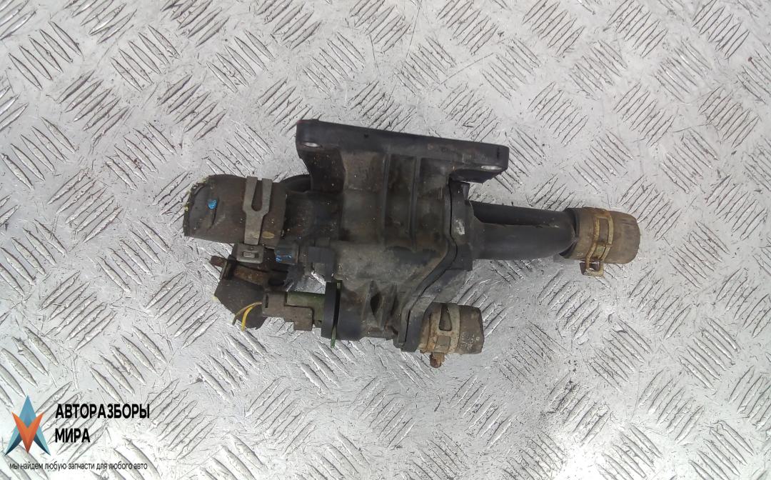 Корпус термостата дизельный Ford Focus 3 поколение 2012, 1.6 л., TDCi, дизель, МКПП, хетчбэк 5 дв. - фото №1