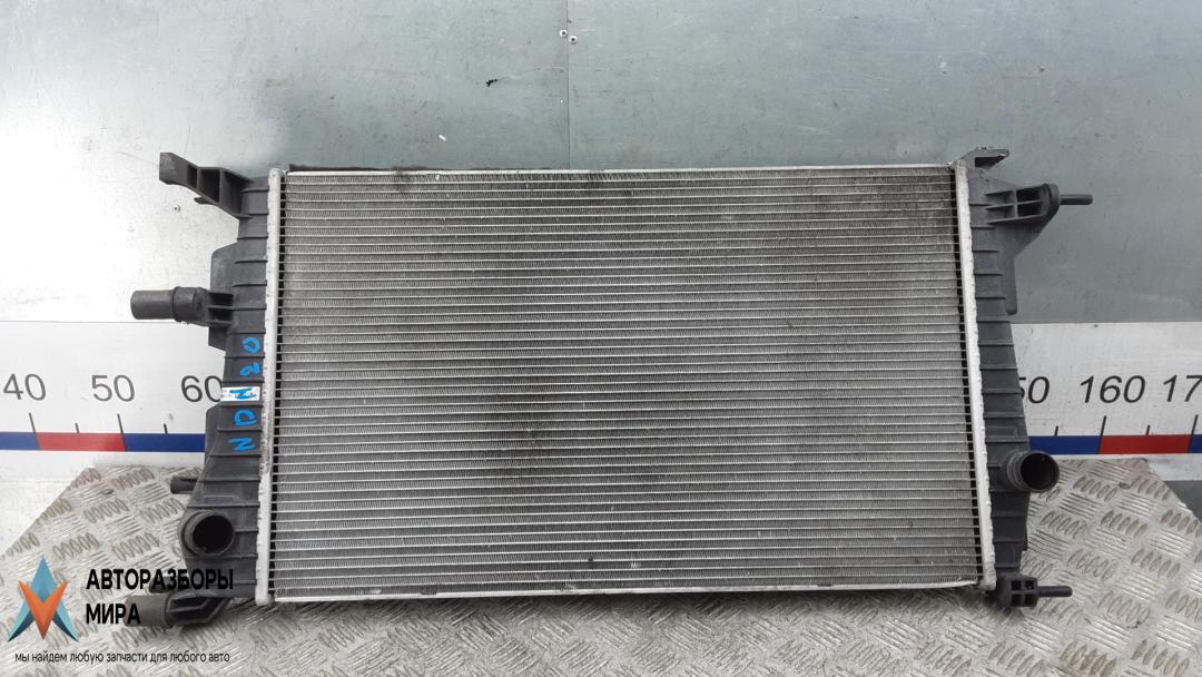 радиатор охлаждения Renault Fluence 1 поколение 2012, 1.5 л., дизель, МКПП, седан - фото №1