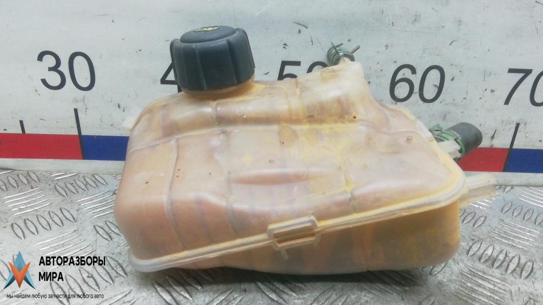 бачок расширительный Renault Fluence 1 поколение 2012, 1.5 л., дизель, МКПП, седан - фото №1