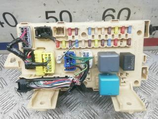 блок предохранителей Toyota Avensis 2 поколение (T250) [рестайлинг] 2006, 1.6 л., бензин, МКПП, седан, 82641CA020F