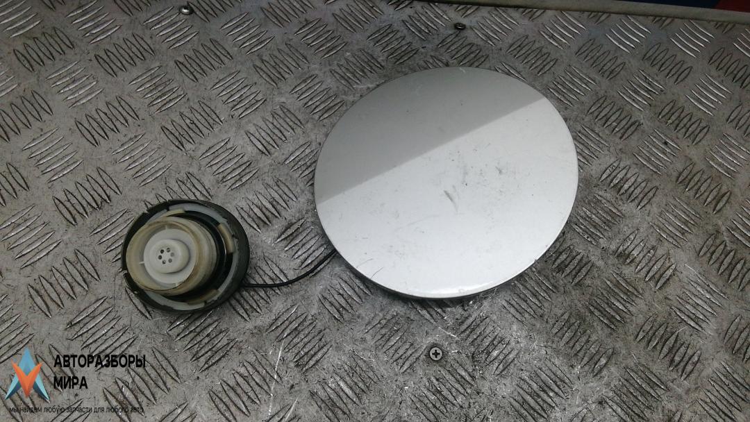 лючок топливного бака Toyota COROLLA VERSO 2005, 2.0 л., дизель, МКПП, минивэн - фото №1